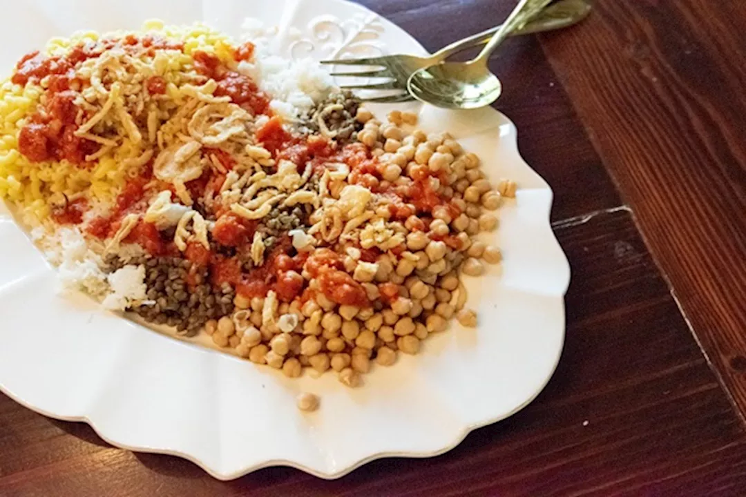 ماذا يحدث لطفلِك عند تناول الكشري؟ 