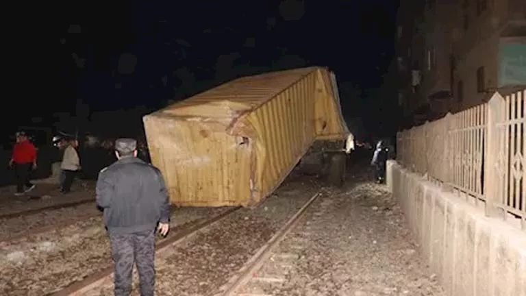 عاجل| القليوبية تعلن انتظام حركة القطارات بطوخ بعد رفع الحاويات المتساقطة 