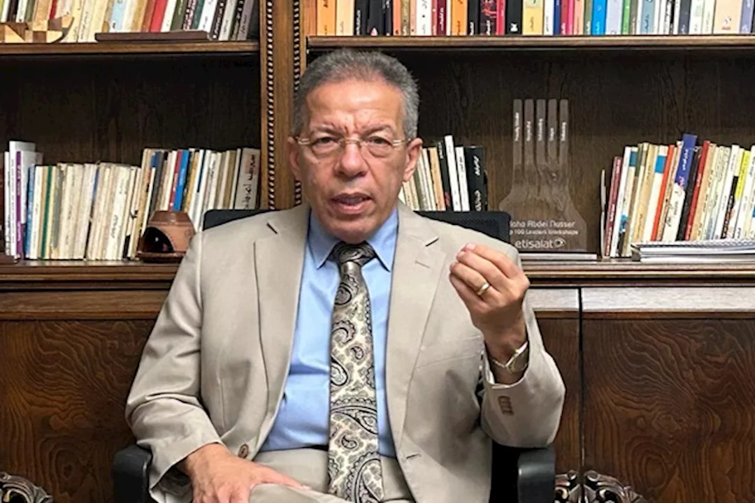 نقيب الأطباء: العشوائية في زيادة أعداد طلاب الطب عواقبها خطيرة 