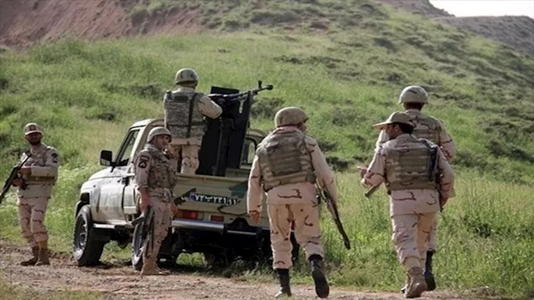 مسؤولان بأفغانستان: مقتل 10 أفغان برصاص حرس الحدود الإيراني مسؤولان بأفغانستان: مقتل 10 أفغان برصاص حرس الحدود الإيراني