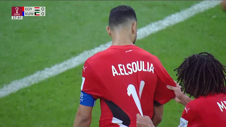 السولية يهدر أول ركلة جزاء في كأس العرب بمباراة مصر والكويت (فيديو) السولية يهدر أول ركلة جزاء في كأس العرب بمباراة مصر والكويت (فيديو)