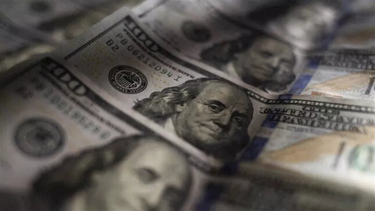 عاجل سعر الدولار مقابل الجنيه بمنتصف تعاملات ..ارتفع في 5 بنوك 