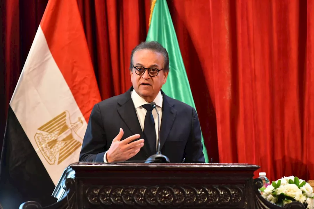 خالد عبدالغفار يشارك في احتفالية عيد العلم بجامعة القاهرة