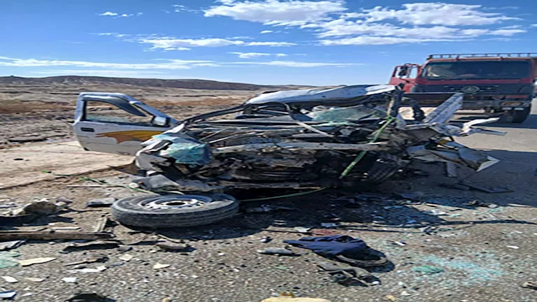 6 مصابين في تصادم سيارتين أمام سوق العبور