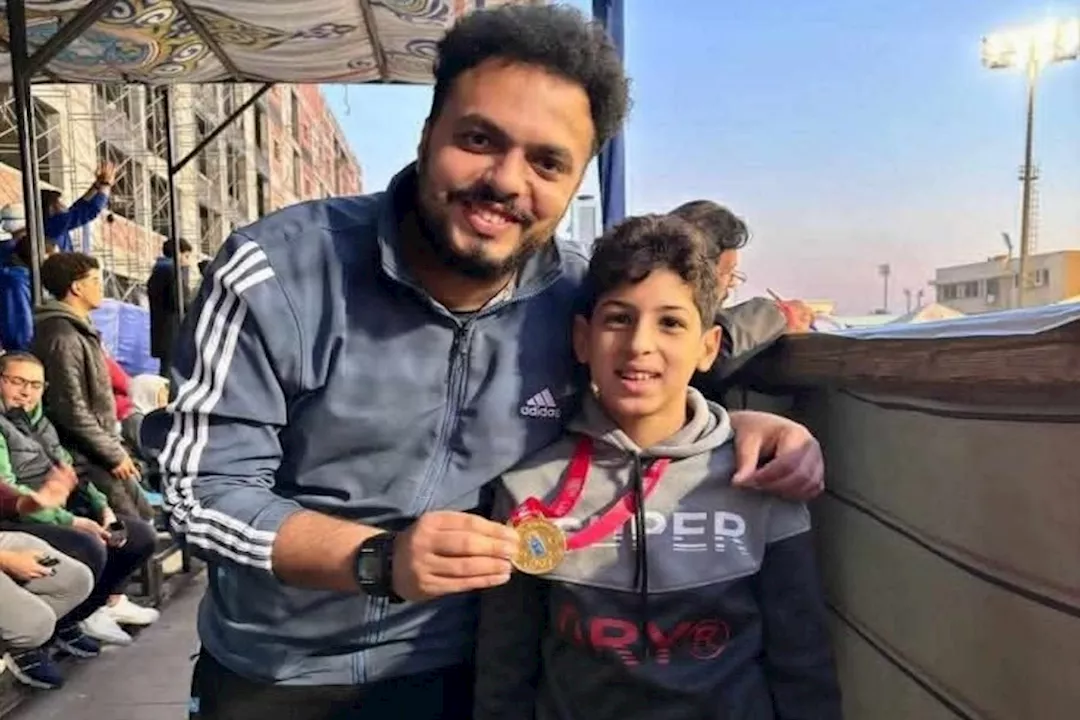 يوسف محمد لاعب نادي الزهور