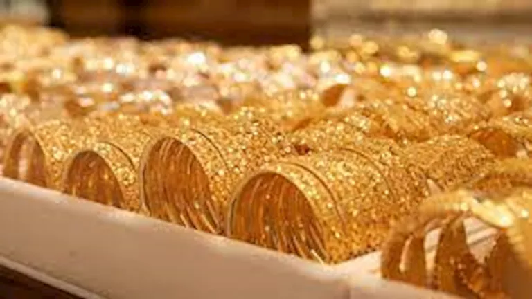 أسعار الذهب اليوم الخميس تتراجع قبل اجتماع المركزي الأمريكي