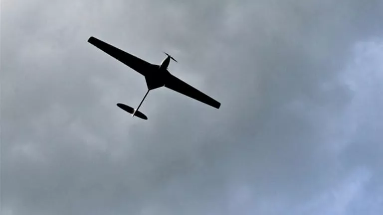 هجمات بطائرات مسيرة أوكرانية تجبر مطارات موسكو على تعليق عملياتها خلال