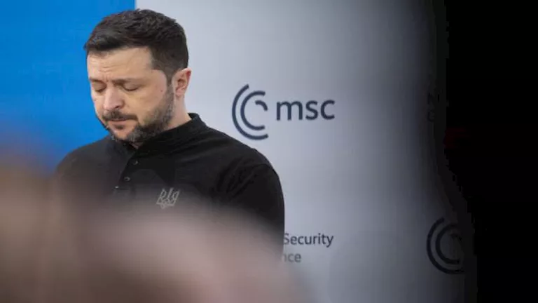 استمرت ساعتين.. تفاصيل مكالمة الرئيس الأوكراني ومستشاري ترامب