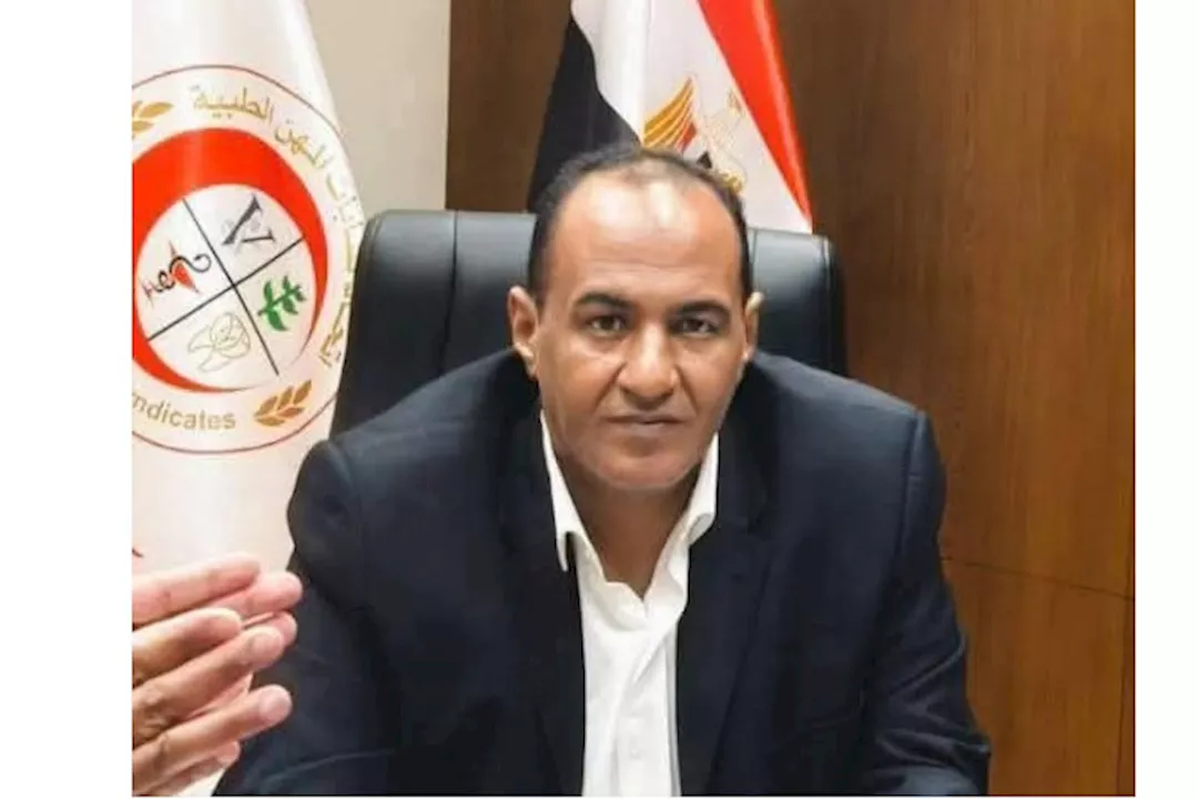 الدكتور أبو بكر القاضي الأمين العام لنقابة الأطباء