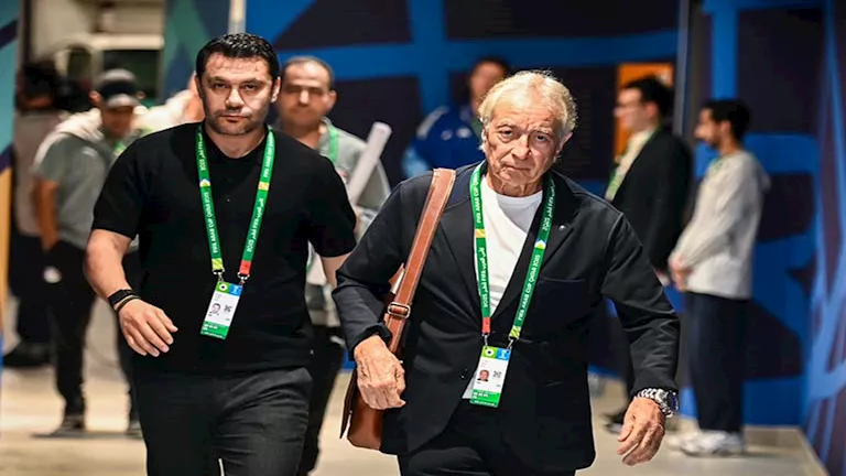 15 صورة من وصول لاعبي منتخب مصر إلى ستاد لوسيل استعدادا لمواجهة الإمار 15 صورة من وصول لاعبي منتخب مصر إلى ستاد لوسيل استعدادا لمواجهة الإمار