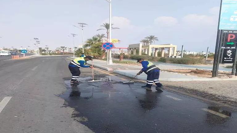 ليلة الأمطار الثقيلة.. مدن خليج العقبة تستنفر معداتها لإنقاذ الشوارع