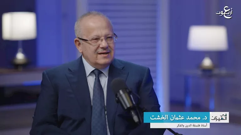 رئيس جامعة القاهرة السابق يطرح رؤية لتحصين الشباب