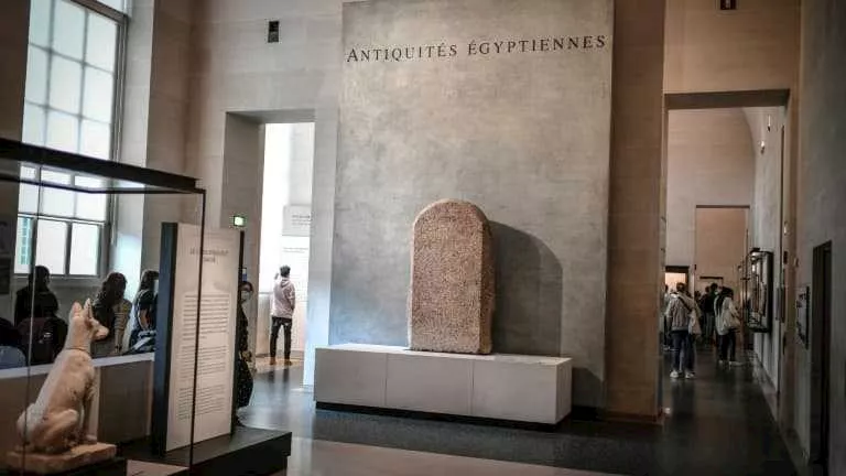 غرق قسم الآثار المصرية في متحف اللوفر وتلف نحو 400 وثيقة تاريخية