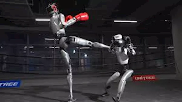 روبوت H2 الصيني يوجه لكمات وركلات ويكسر روبوتات أصغر حجما “فيديو” روبوت H2 الصيني يوجه لكمات وركلات ويكسر روبوتات أصغر حجما “فيديو”