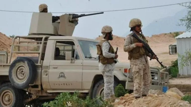 إعادة تموضع عسكري ومخاوف من انفصال جديد.. ماذا يحدث في اليمن؟