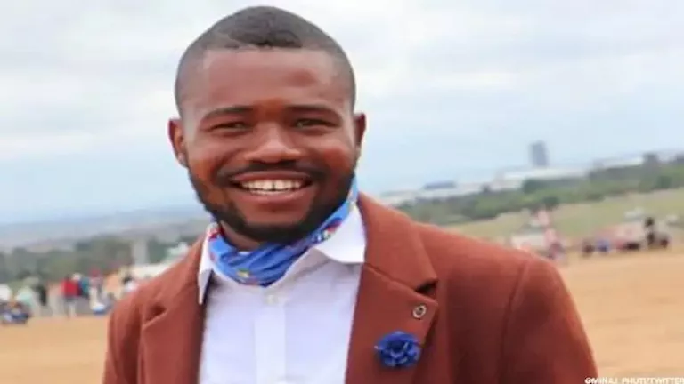 12 صورة لـ 10 لاعبين أعلنوا عن مثليتهم 12 صورة لـ 10 لاعبين أعلنوا عن مثليتهم