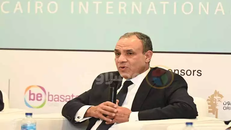 عمل شاق.. وزير الخارجية: الدبلوماسي المصري يعمل كل شئ في الخارج