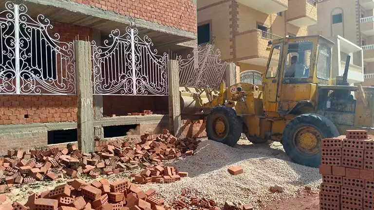 وزير الإسكان: إزالة التعدي واسترداد 153 فدانًا بمدينة سفنكس الجديدة