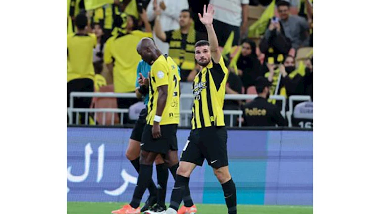 الاتحاد يقع في فخ التعادل أمام الأخدود بالدوري السعودي