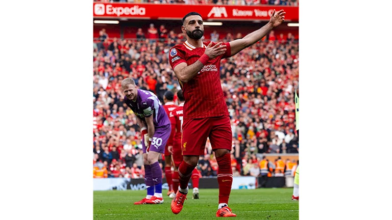 "قلبي ومفتاحه".. ليفربول يحتفي بأداء محمد صلاح مع الفريق