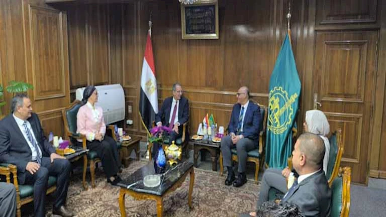 محافظ القليوبية يستقبل وزير الاتصالات وتكنولوجيا المعلومات –