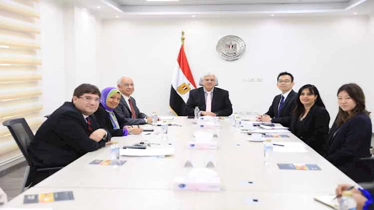 وزير التعليم العالي يبحث مع “الجايكا” زيادة المنح الدراسية ل