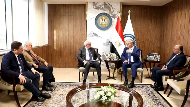وزير البترول يبحث أنشطة “تكنيب إنرجيز” الإيطالية في مصر وخطط