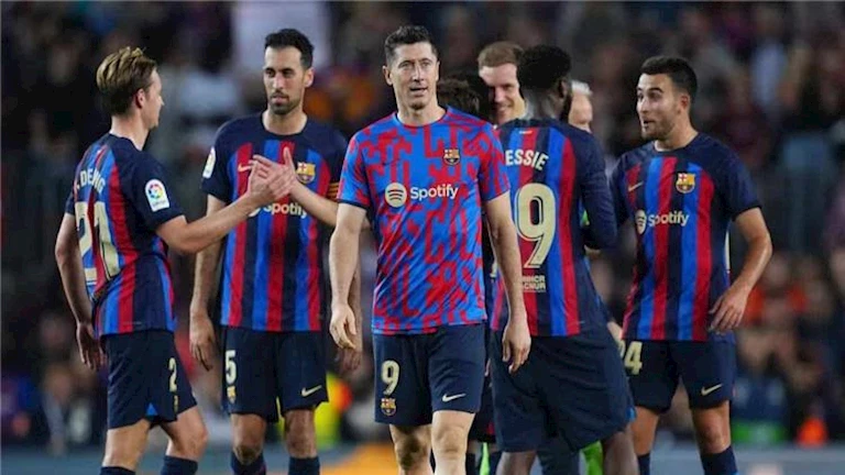 طبيب ريال مدريد يتهم 6 لاعبين في برشلونة بتعاطي المنشطات.. ما القصة؟