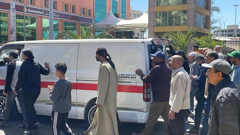وداع مهيب لأم وأطفالها الثلاثة.. الإسكندرية تشيع ضحايا عقار