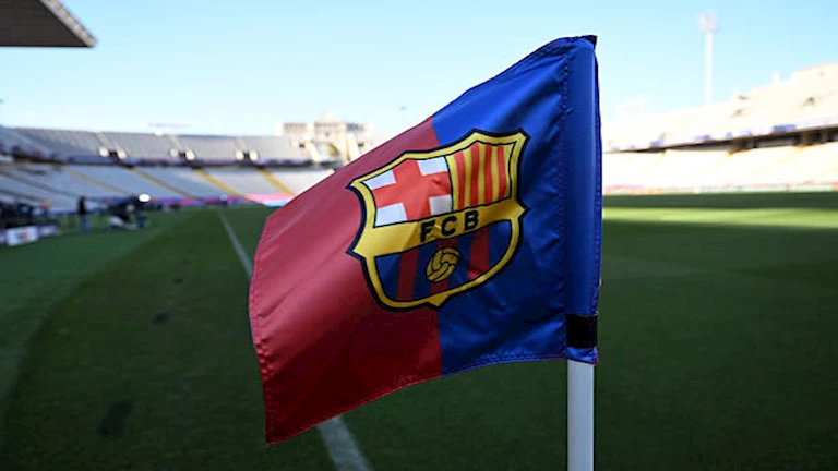 برشلونة يعلن التعاقد مع أولى الصفقات الصيفية