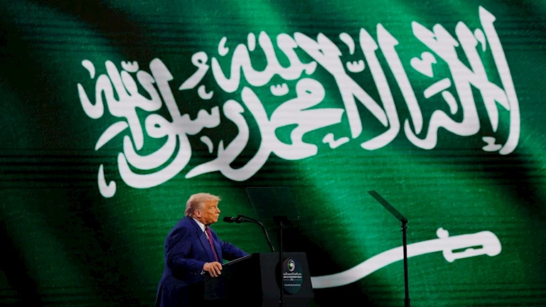 رفع العقوبات عن سوريا والإعلان عن صفقات كبرى.. ماذا حدث أثناء زيارة ترامب للسعودية؟