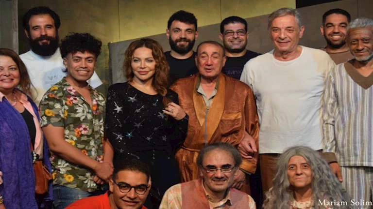 بالصور.. سوزان نجم الدين ومحمود حميدة ضمن حضور العرض المسرحي "لعبة النهاية" و"كارمن"