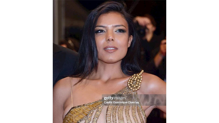 رفقة باسم سمرة ومنة شلبي.. ناهد السباعي تستعيد ذكرياتها في كان السينمائي