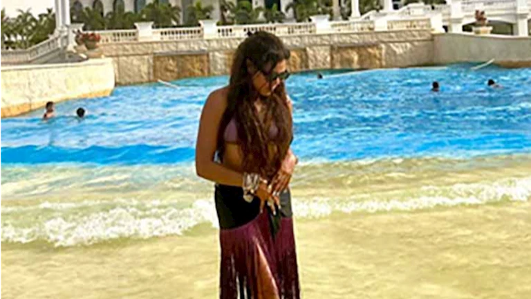 "جريئة وسط البحر".. أحدث ظهور لـ ناهد السباعي والجمهور يعلق (صور)