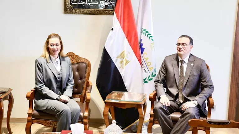 “التنظيم والإدارة” و”الأكاديمية الوطنية” يبحثان أطر التعاون المشترك