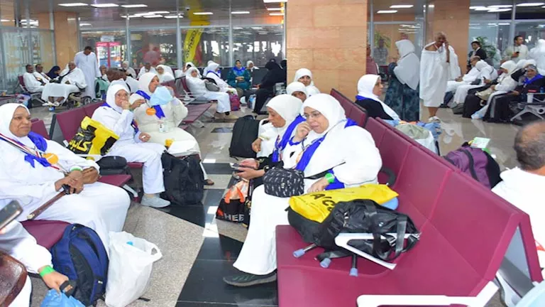 حجاج القرعة يشيدون بجهود بعثة وزارة الداخلية للعمل على راحتهم