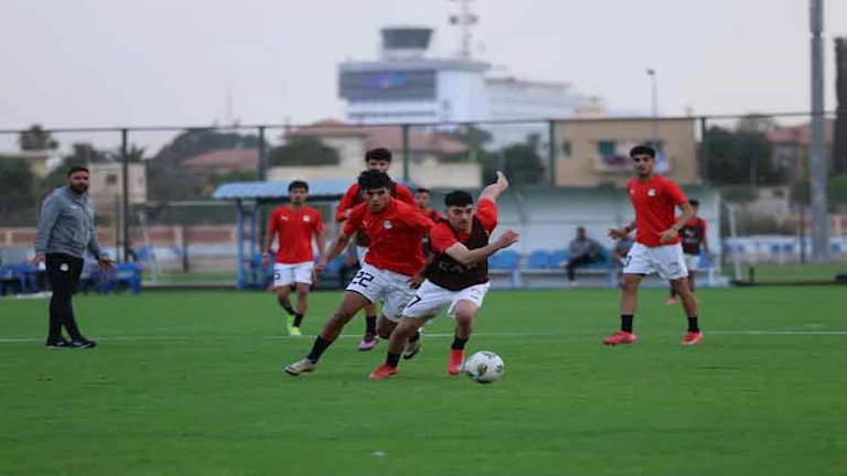 قبل مواجهة زامبيا.. ماهي فرص منتخب مصر للتأهل للأدوار الإقصائية بأمم أفريقيا للشباب؟