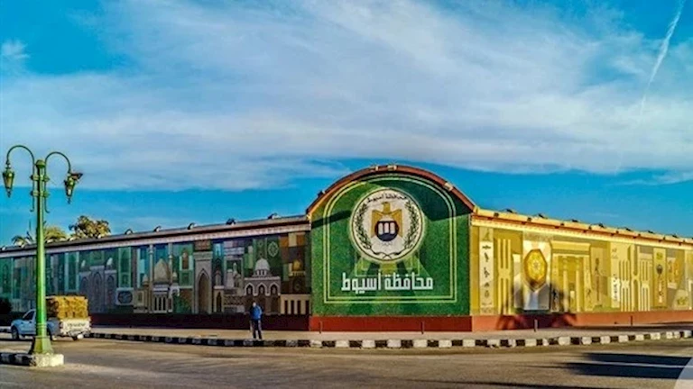 محافظة أسيوط تخصص أرقام هواتف لتلقي شكاوى المواطنين