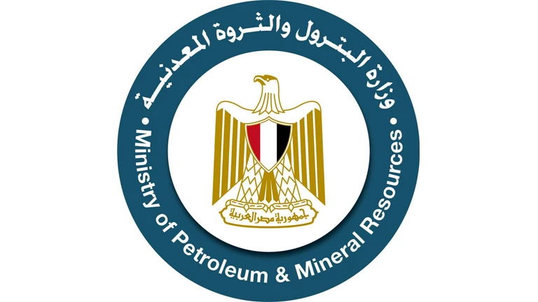 وزارة البترول تحقق في واقعة سقوط برج حفر وإصابة 3 عمال