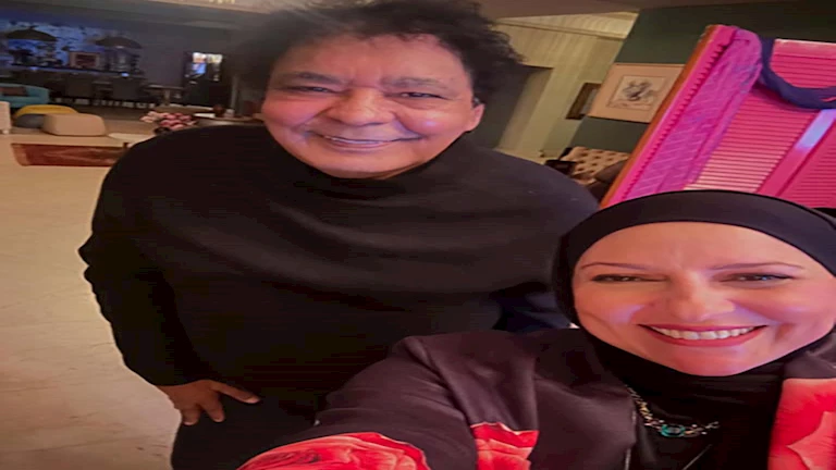 بالصور- دعاء فاروق يكشف عن كواليس زيارتها للكينج محمد منير في منزله
