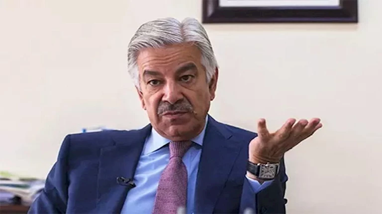 وزير دفاع باكستان: سننهي التوترات إذا تراجعت الهند