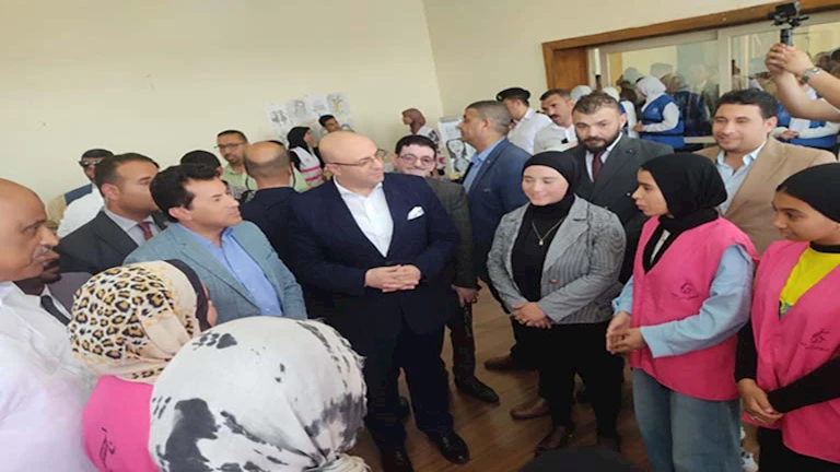 وزير الرياضة ومحافظ بني سويف يتفقدان مركز التنمية الشبابية شرق النيل -صور