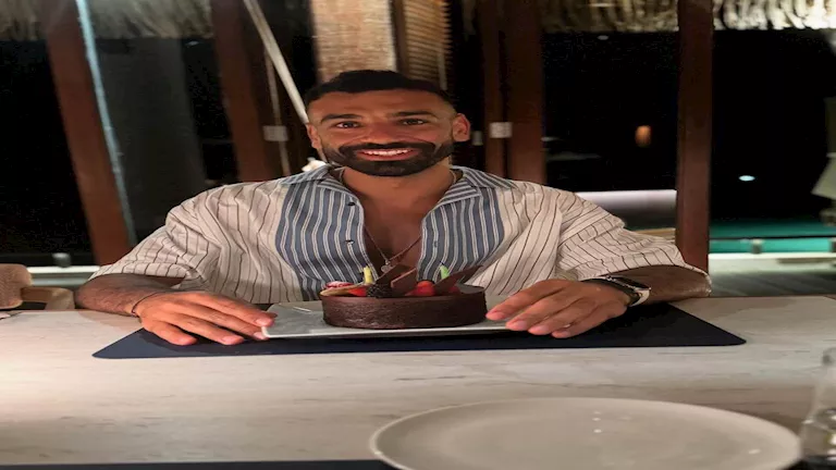 محمد صلاح يحتفل بعيد ميلاده الـ33 ويواصل التألق في الملاعب الأوروبية
