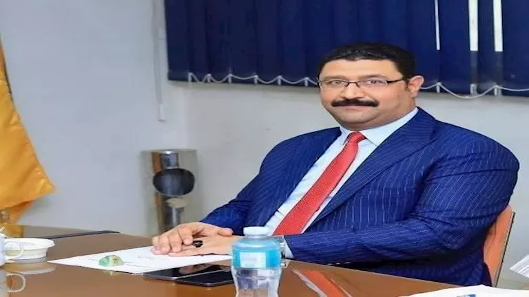 وكيل زراعة سوهاج الجديد يزور مهندس حماية الأراضي المعتدى عليه