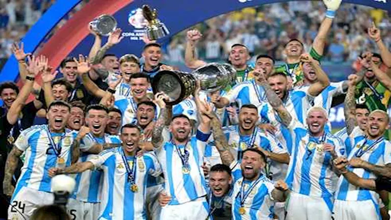 الإكوادور تفاجئ الأرجنتين في تصفيات كأس العالم بالبطاقات الحمراء والهدف القاتل