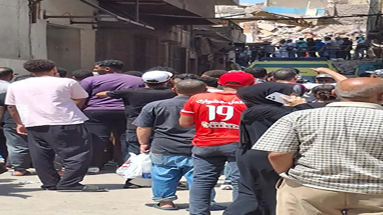 ارتفاع عدد ضحايا عقار السيدة زينب المنهار إلى 6 بعد استخراج جثة سيدة