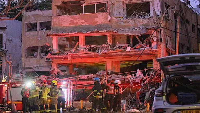 بيان إيراني: الشعب لن يقبل سلامًا مفروضًا وسيواصل الدفاع عن هويته