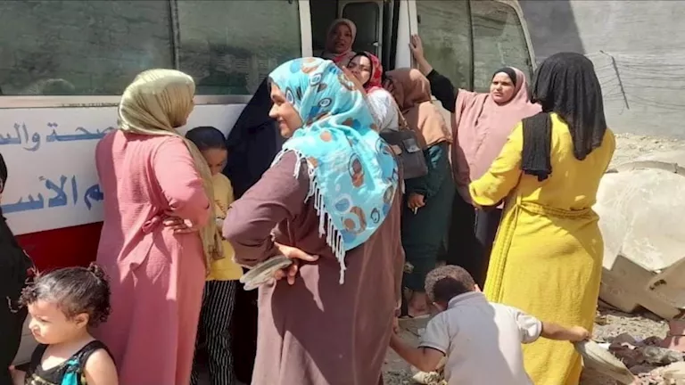 “صيادلة الإسكندرية” تنظم 3 قوافل طبية بالتعاون مع مديرية الصحة- صور