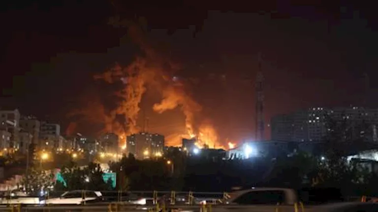 بعد القصف الأمريكي لإيران.. العراق يدعو للتهدئة: “الحروب لا تخلف سوى ا
