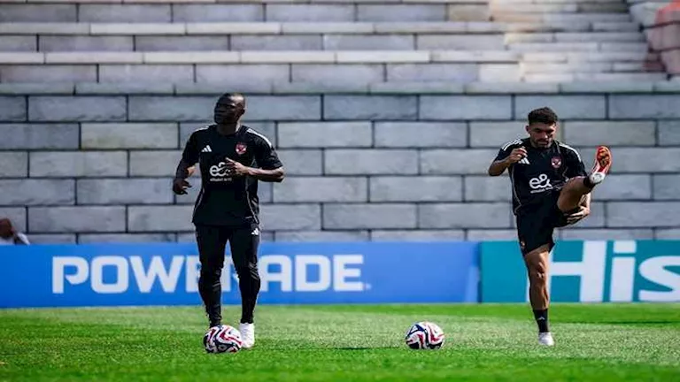 الأهلي يصل ملعب ميتلايف استعدادًا لمواجهة بورتو في كأس العالم للأندية 2025